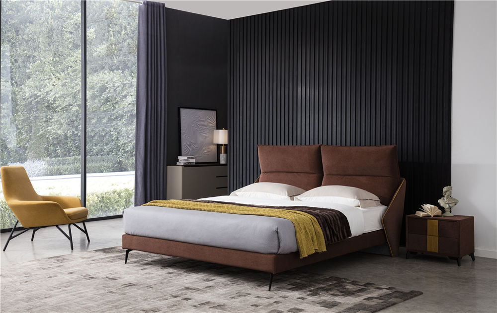 客廳五金(jīn)家(jiā)具—不(bù)要(yào)放(fàng)在陽光(guāng)照(zhào)射的(de)地(dì)方